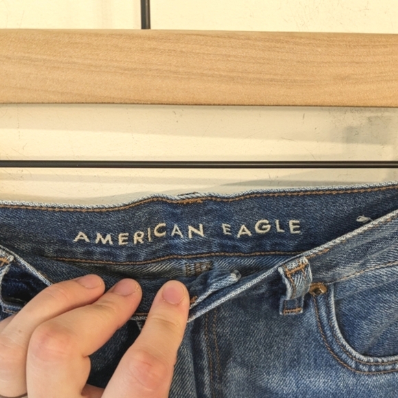 American Eagle Mom Short Jean Shorts Rolled Hem Women's Size 8 - Picture 3 of 7